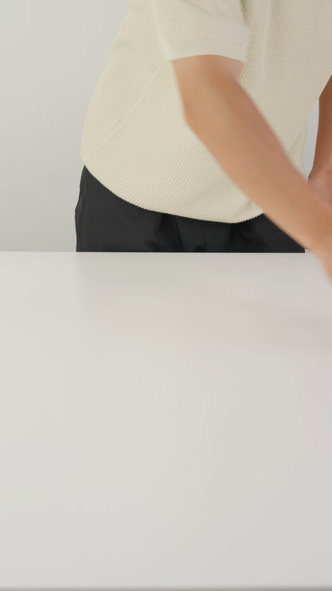 MARKRYDEN MagFold MagSafe Foldable Card Holder Wallet For iPhone 17 iPhone 17 Pro