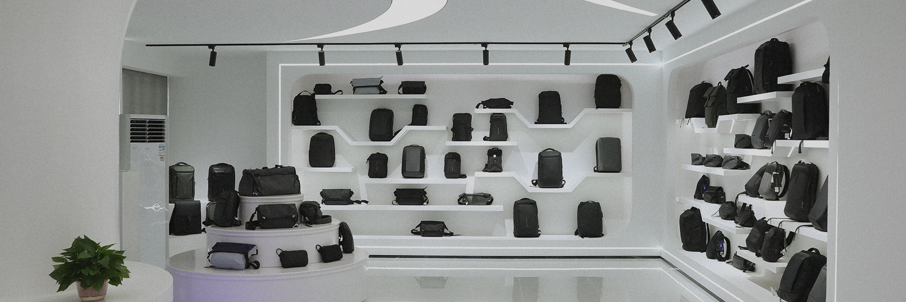 The Small Details that Make Custom Backpacks Stand Out – MARK RYDEN Global