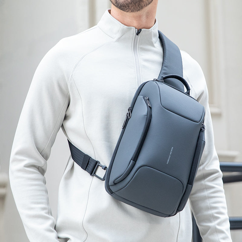 Mini Polycom: iPad-capable crossbody bag for your life