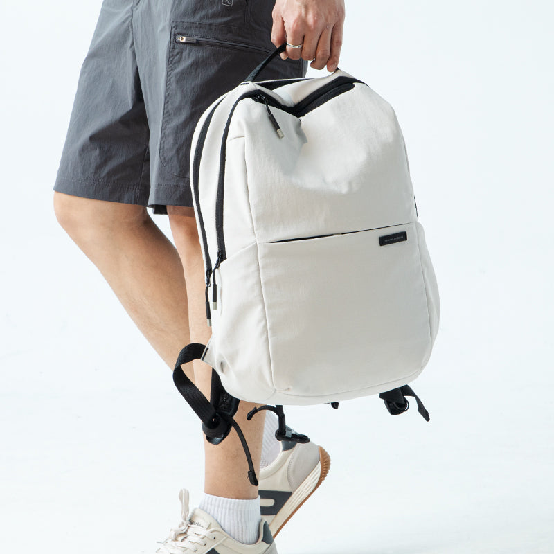 Summer Mist: Beat the Heat - Cool and Ultra-light Backpack for Every Adventure