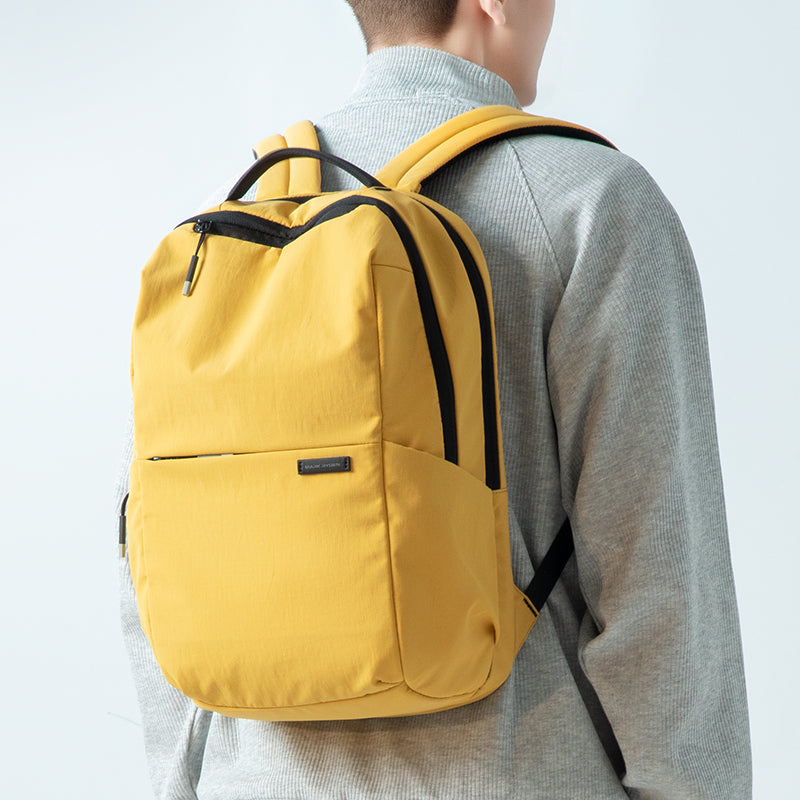 Summer Mist: Beat the Heat - Cool and Ultra-light Backpack for Every Adventure