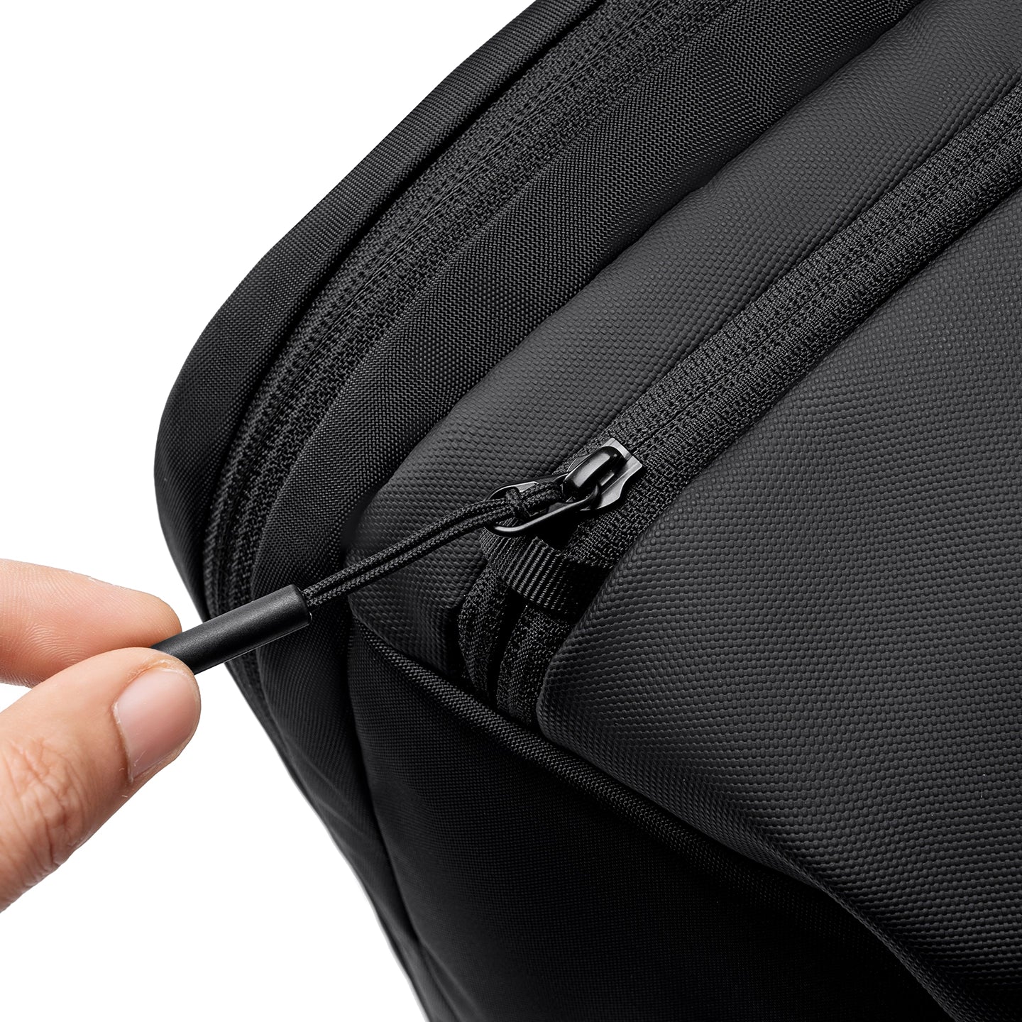 Vanguard: Splash-Proof Backpack with USB Port for Commuters