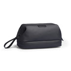 Switchstorage V: Toiletry Bag with Wet and Dry Areas for Modern Travelers