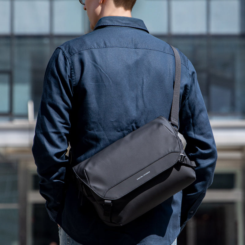 GameFlow: 500g Waterproof Switch Sling Bag for Urban Gamers