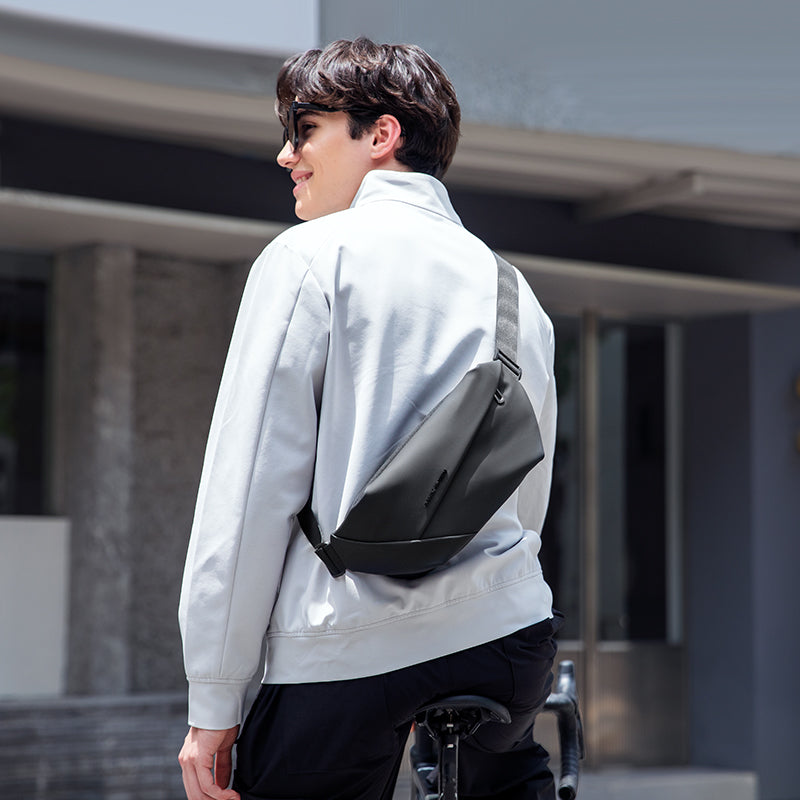 RapidPack Lite: Tri-Compartment Waterproof Sling Pack for Commute