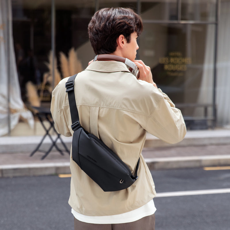 RapidPack Lite: Tri-Compartment Waterproof Sling Pack for Commute