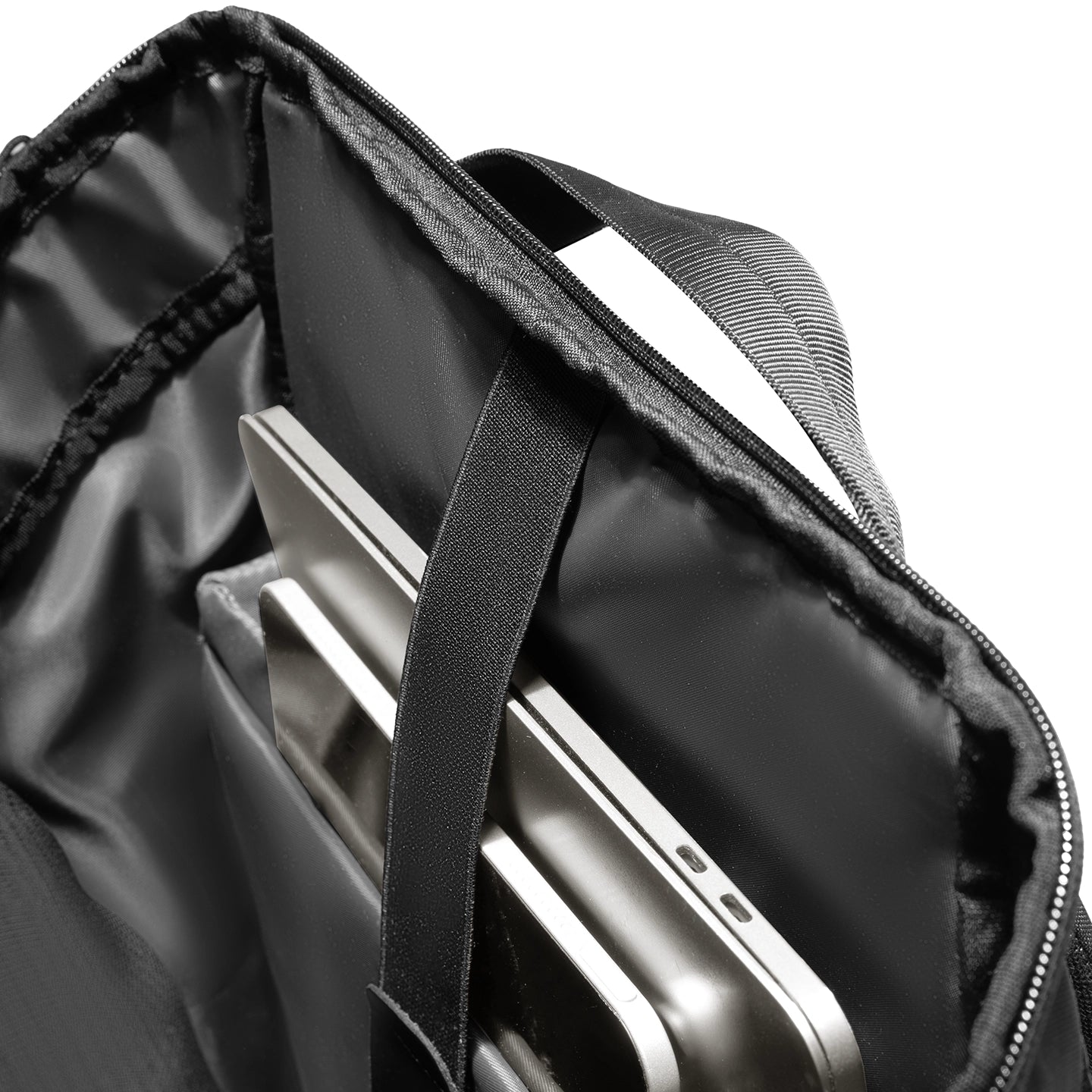AeroLock: Lightweight Backpacks with Breathable Features for Commuters